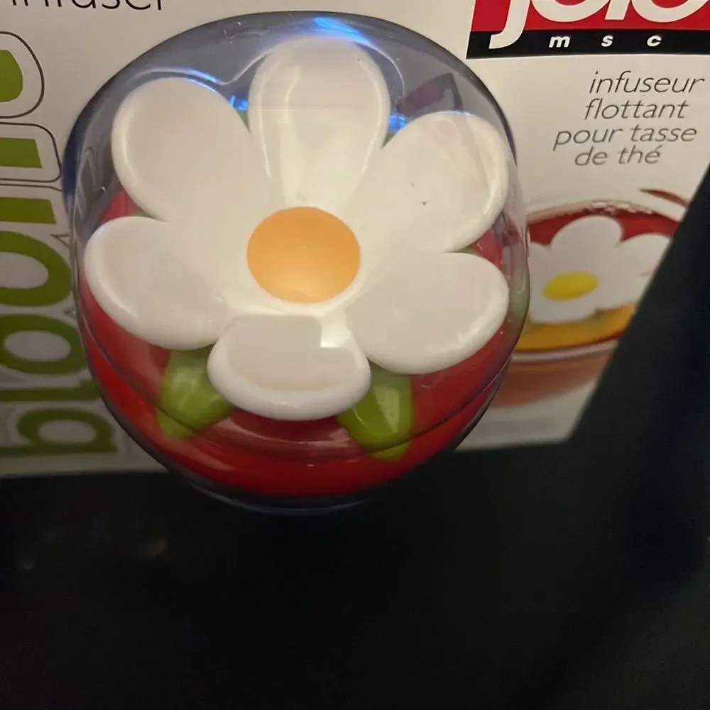 Bloom floating tea infuser stainless steel reusable
